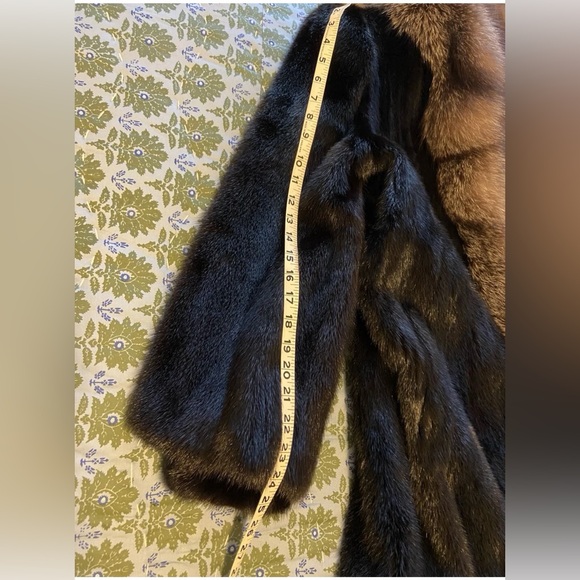 Rare Find* Saga Furs Black Mink and Tan Fox Fur tuxedo collar coat - Picture 7 of 8